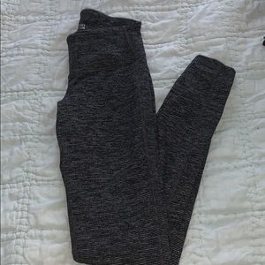 Women’s grey/black Old navy dri-fit active legging